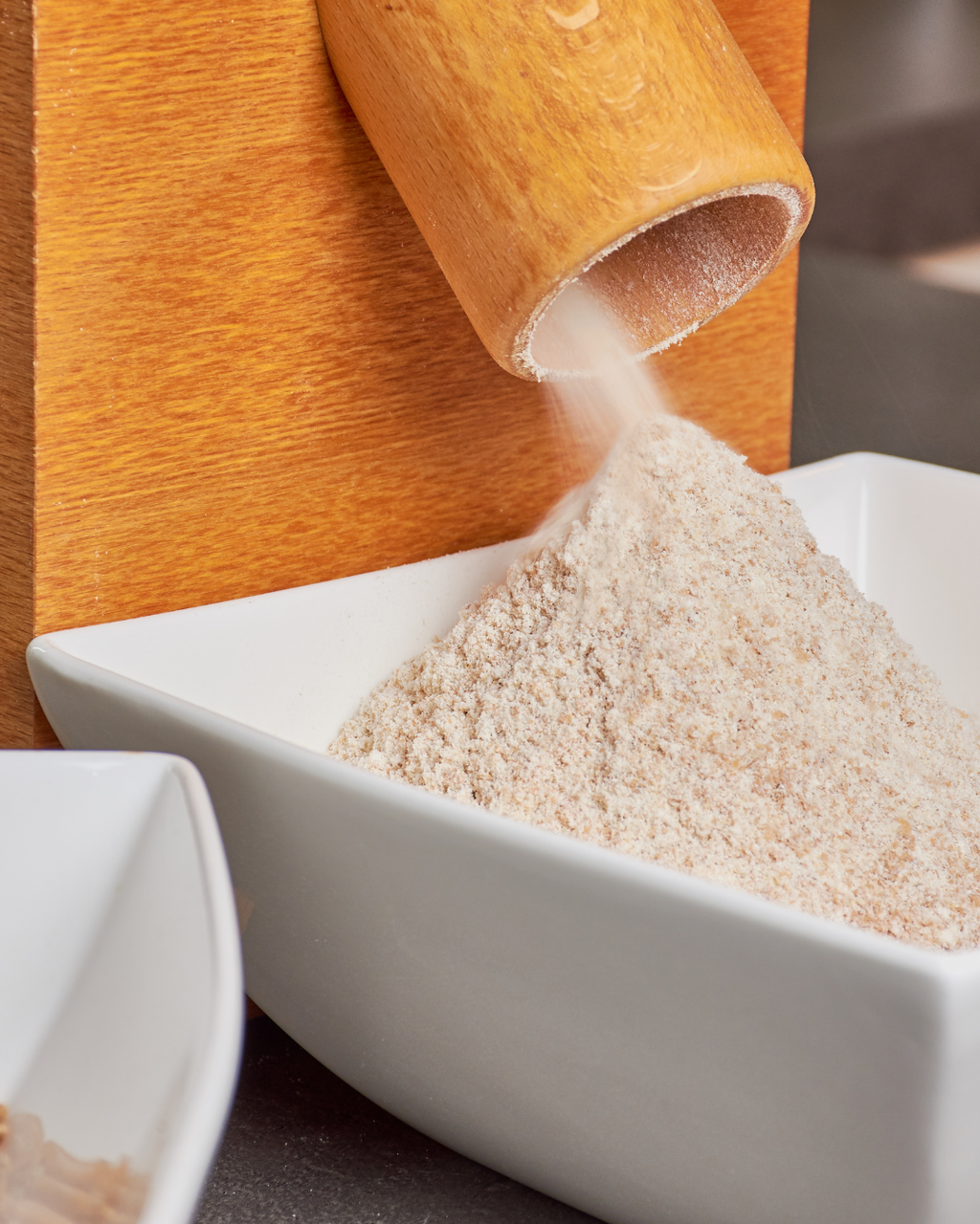 Organic Whole Grain Spelt Flour – Sold by Weight